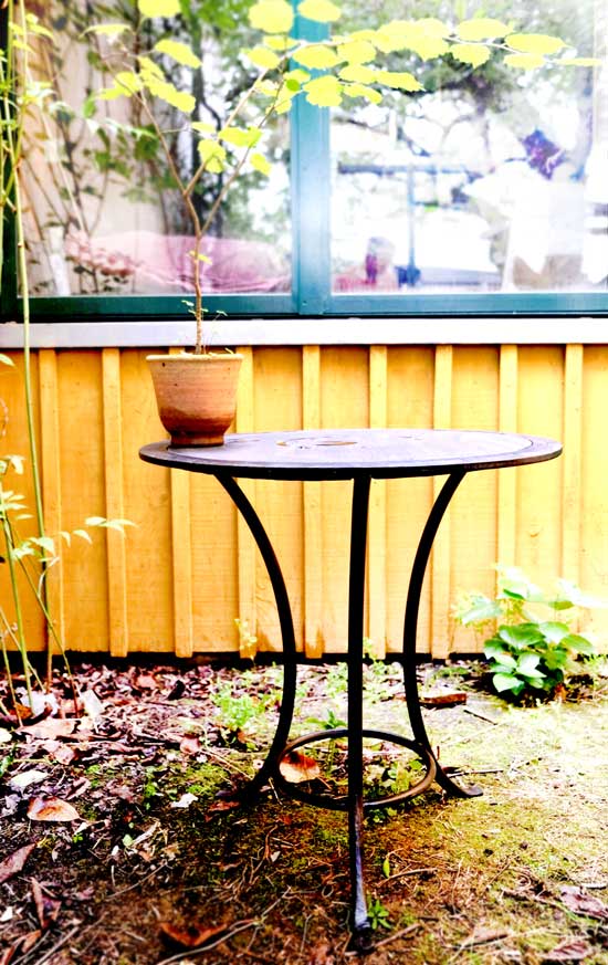 table en fer forgé et ardoise