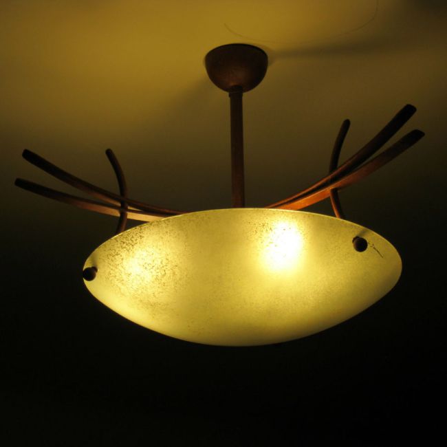 plafonnier en verre et fer forgé